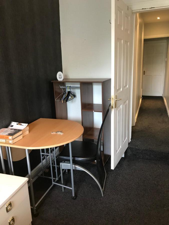 Private Double Near Centre, Homestay Coventry
